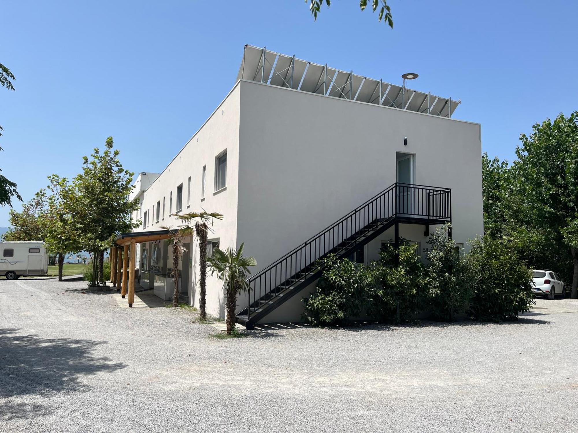Shkodra Курортный комплекс 3*